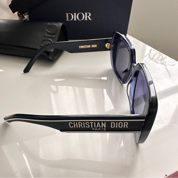 CHRISTIAN DIOR WILDIOR S 3 U 55 23 145 Luxury Sunglasses with case and Box - Picture 8 of 10